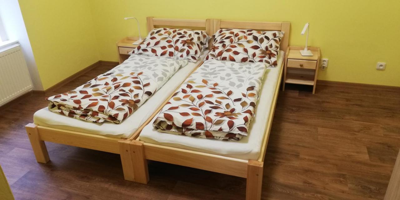 Booking Trzni 데친 외부 사진