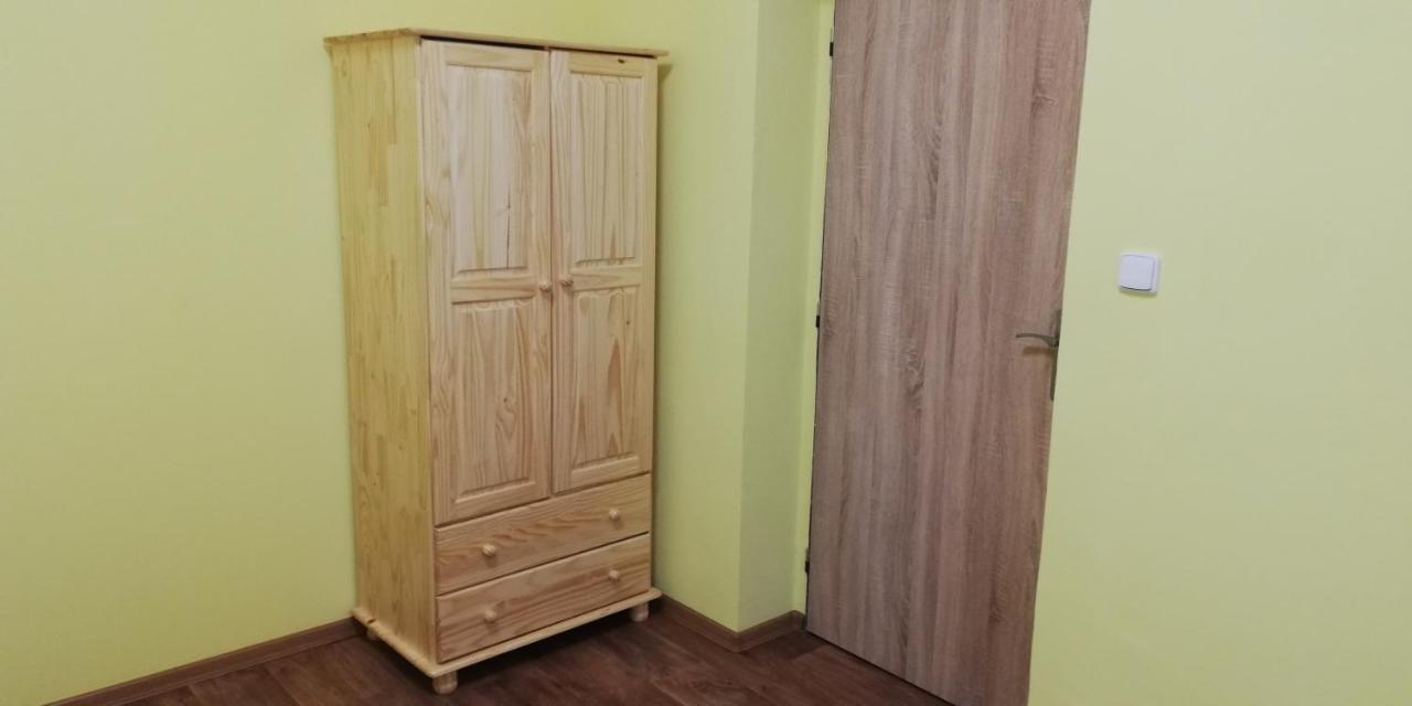 Booking Trzni 데친 외부 사진