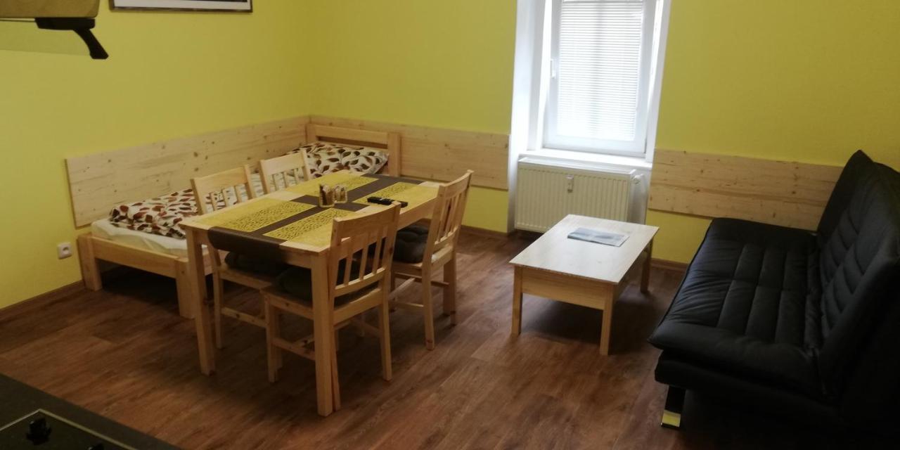 Booking Trzni 데친 외부 사진